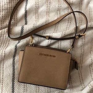 Michael Kors Mini Selma Crossbody Bag
